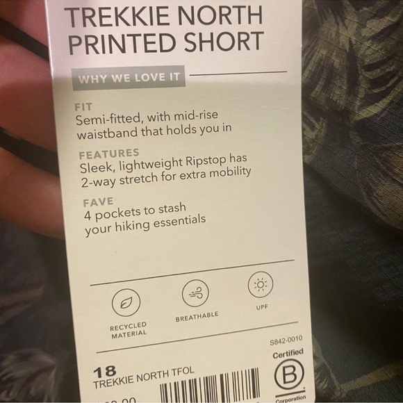 Athleta Trekkie North Printed Short Terra Firma Olive Green 18 NEW NWT - Picture 7 of 7